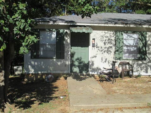 Floor plan for 2 beds, 2 baths, 667 sqft